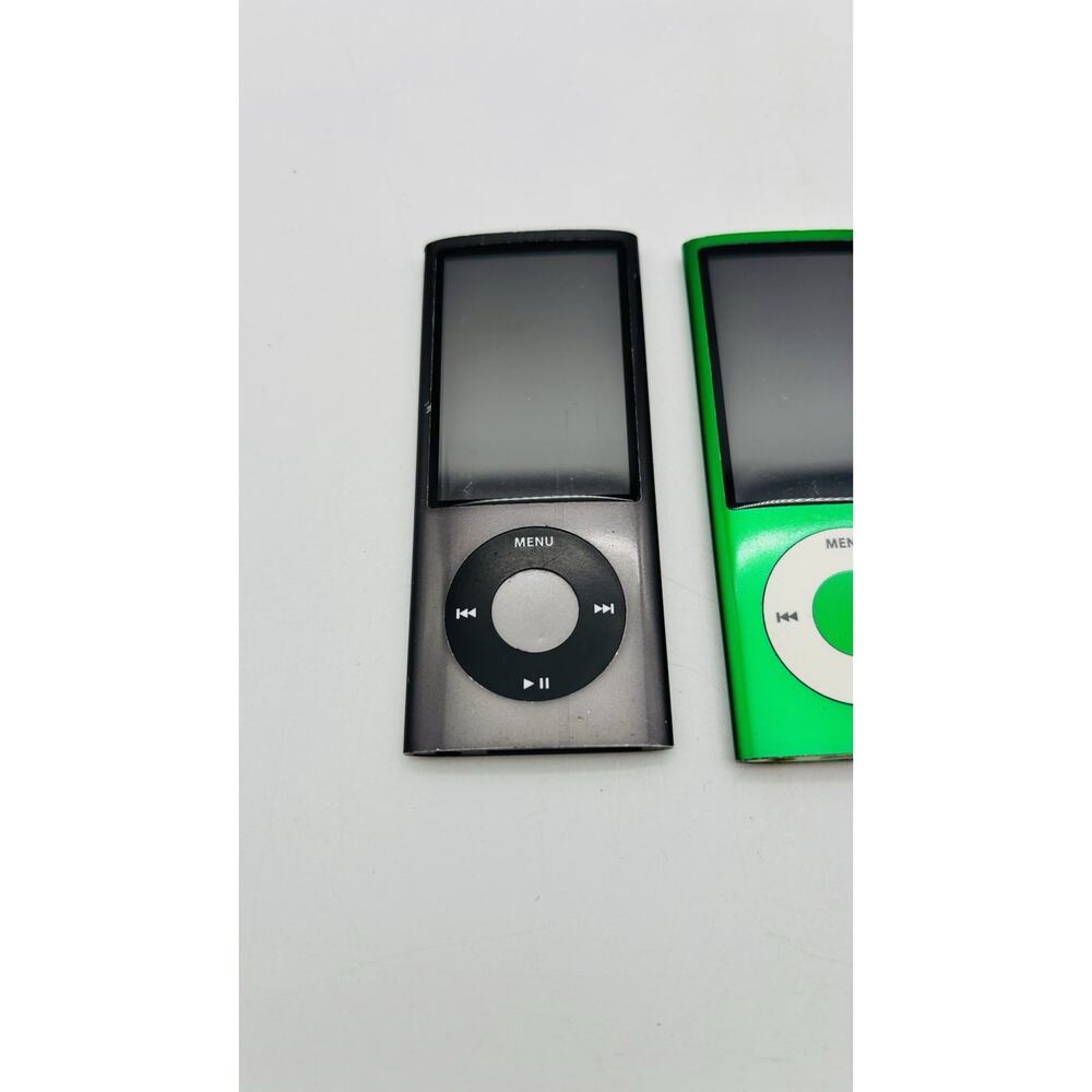 2 Apple iPod Nano 5th Gen A1320 And One 4th Gen A1285 All For Parts And Repair - Picture 2 of 16